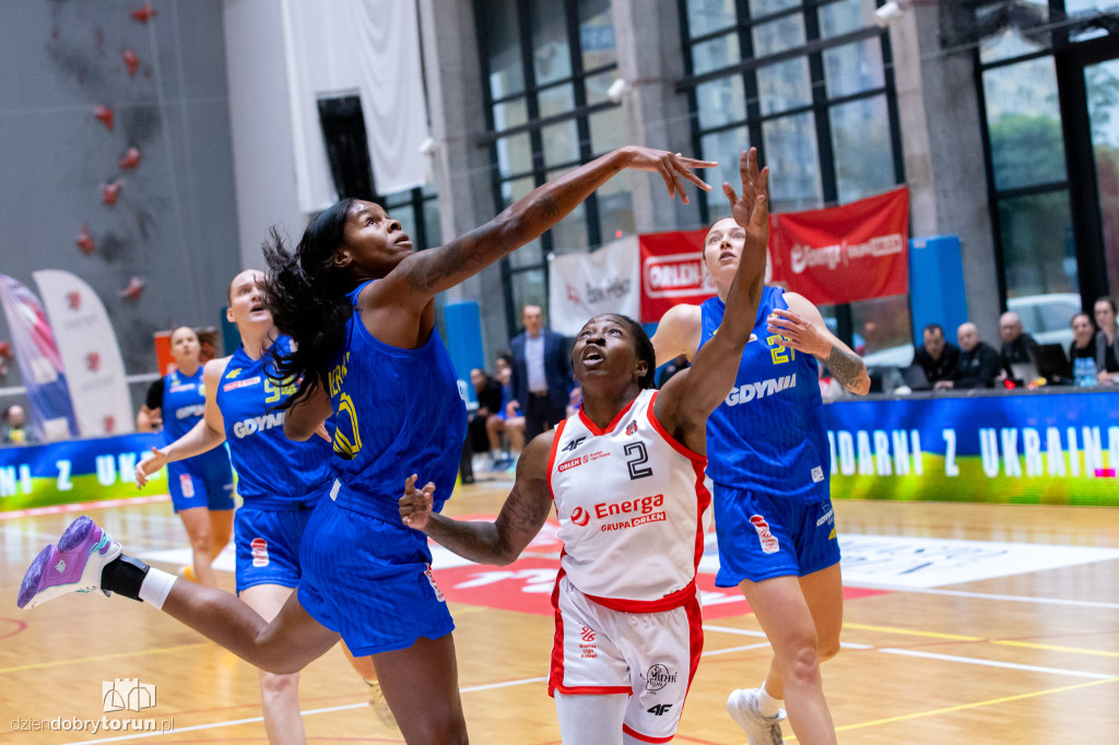 Energa Toruń 65 : 82 VBW Gdynia