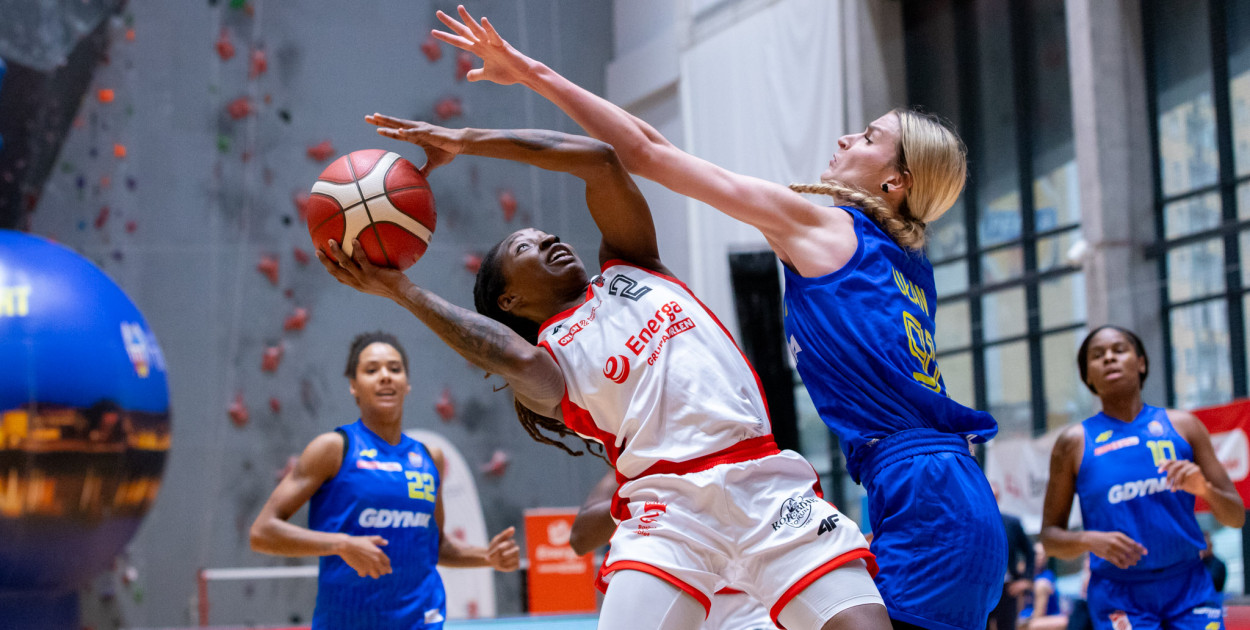 Energa Toruń 65 : 82 VBW Gdynia