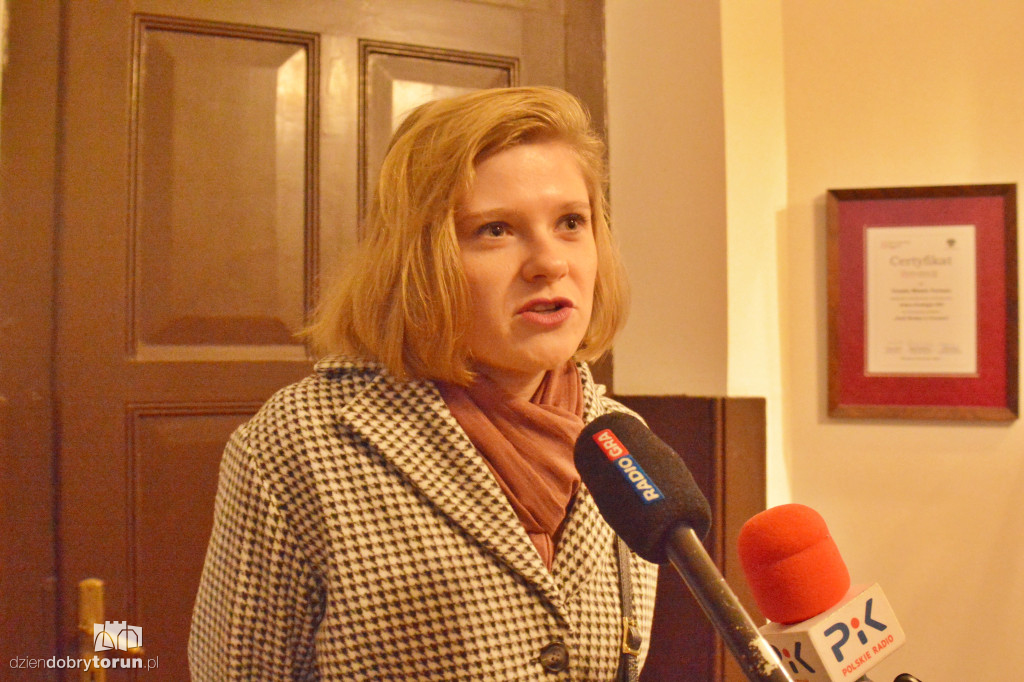 Konferencja w sprawie krwawych banerów