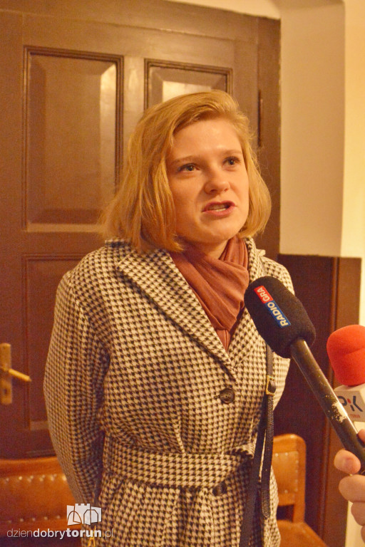 Konferencja w sprawie krwawych banerów