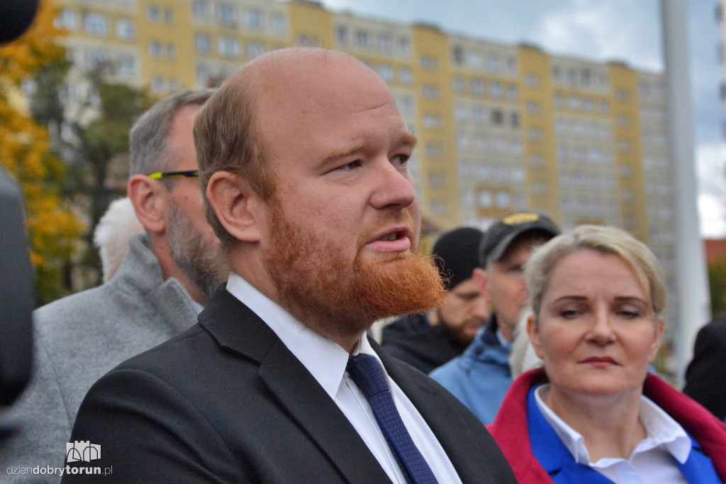 Konferencja przed Sądem Rejonowym w Toruniu