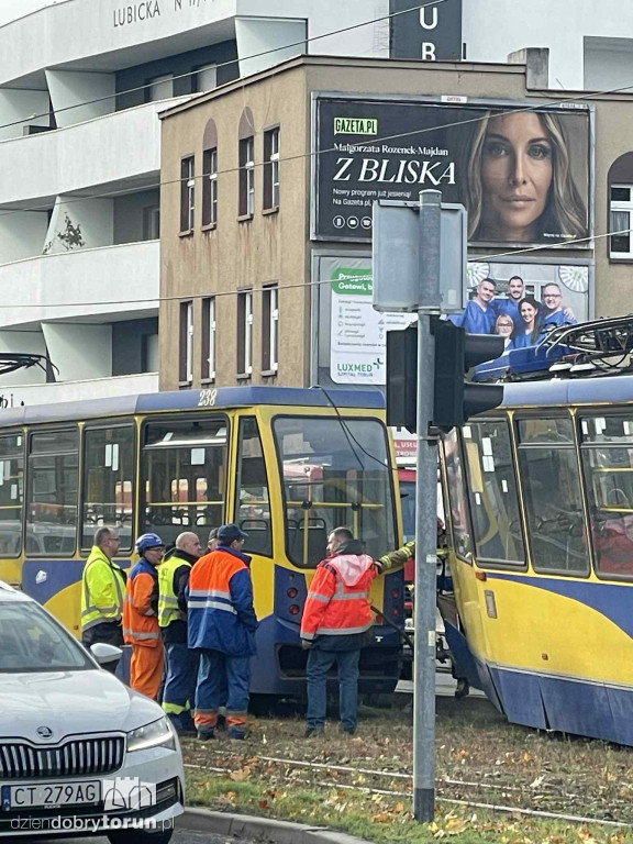 Wykolejenie tramwaju na Lubickiej