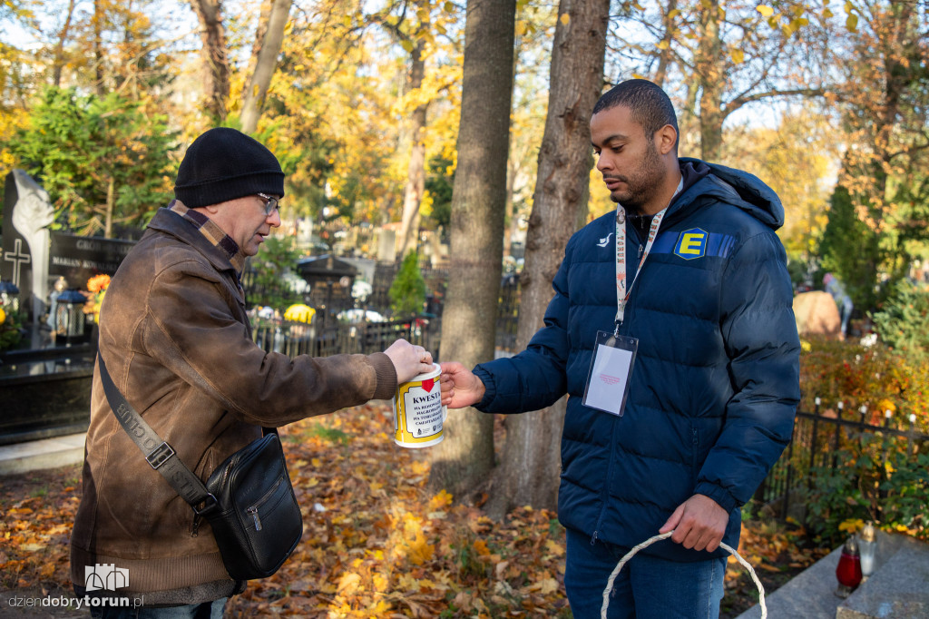 Kwesta na cmentarzu  Ś. Jerzego