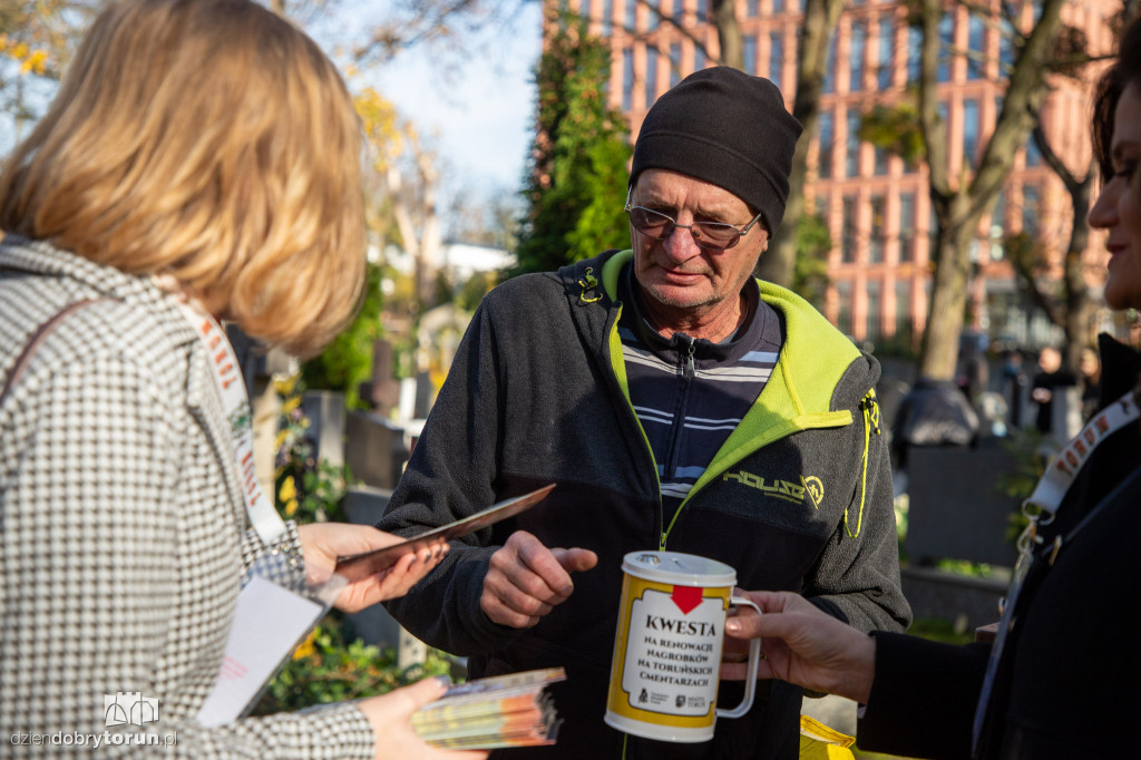 Kwesta na cmentarzu  Ś. Jerzego