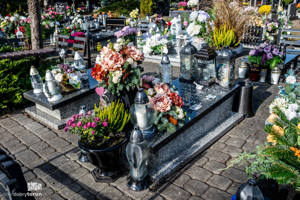 1 listopada na Centralnym Cmentarzu Komunalnym