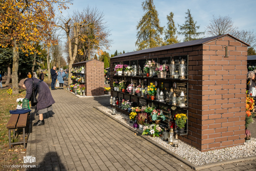 1 listopada na Centralnym Cmentarzu Komunalnym