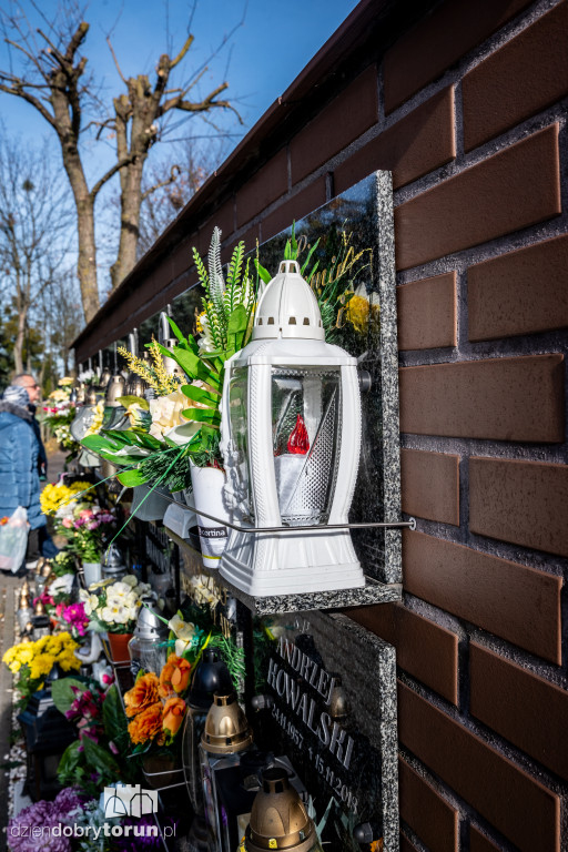 1 listopada na Centralnym Cmentarzu Komunalnym