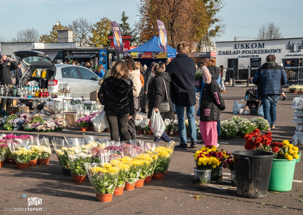 1 listopada na Centralnym Cmentarzu Komunalnym