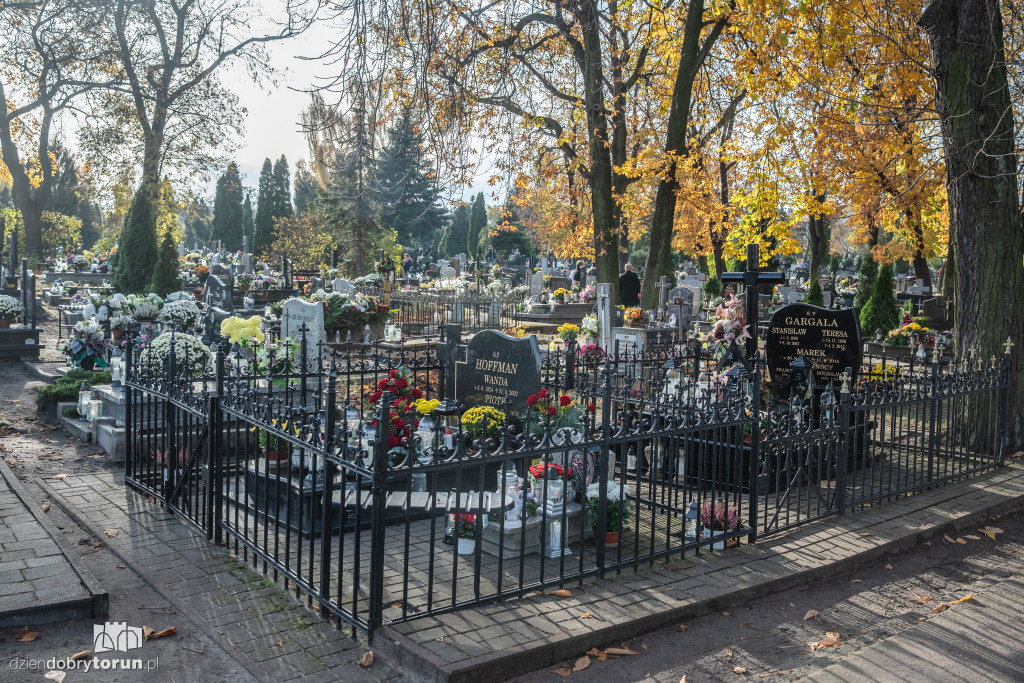  1 listopada na Cmentarzu Komunalnym nr 2