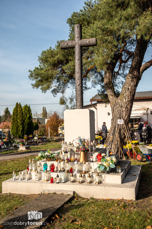  1 listopada na Cmentarzu Komunalnym nr 2