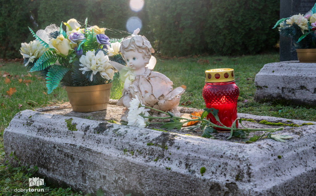  1 listopada na Cmentarzu Komunalnym nr 2