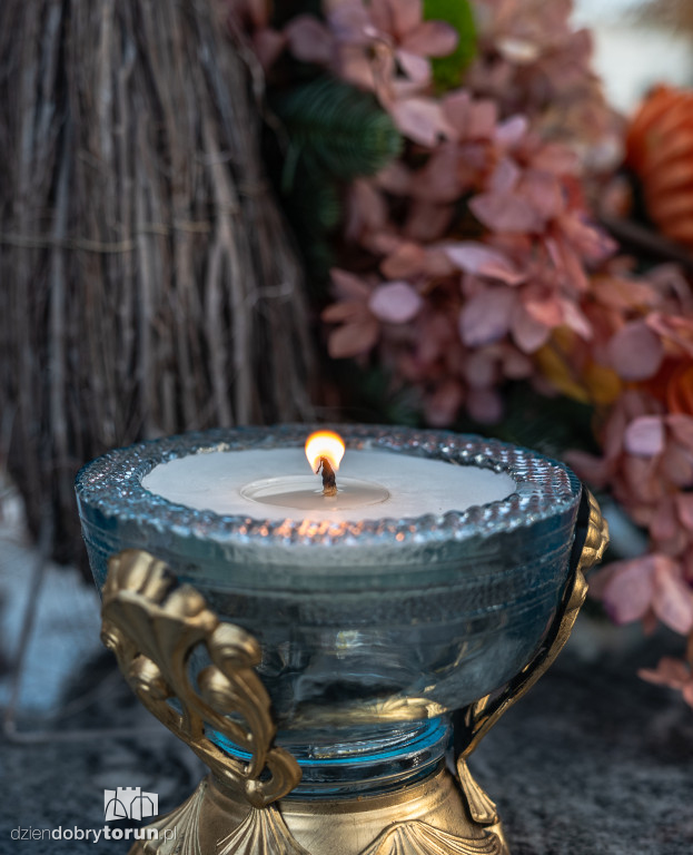  1 listopada na Cmentarzu Komunalnym nr 2