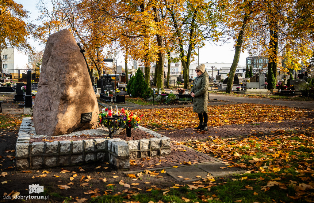  1 listopada na Cmentarzu Komunalnym nr 2