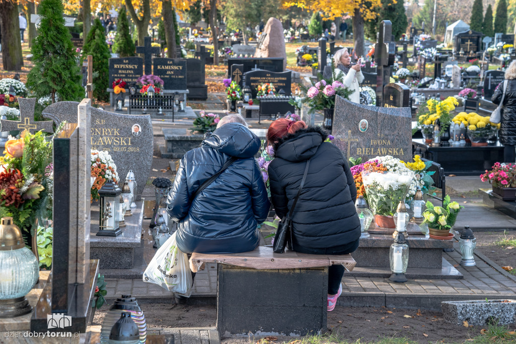  1 listopada na Cmentarzu Komunalnym nr 2