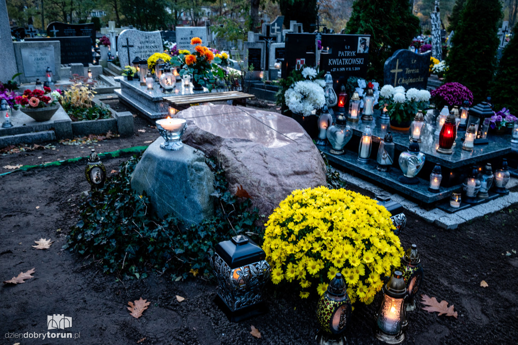 1 listopada na cmentarzu przy Poznańskiej