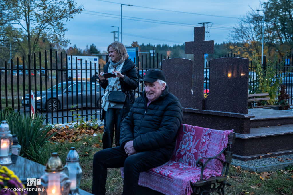 1 listopada na cmentarzu przy Poznańskiej