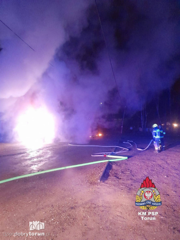 Pożar dostawczaka w Złotorii pod Toruniem