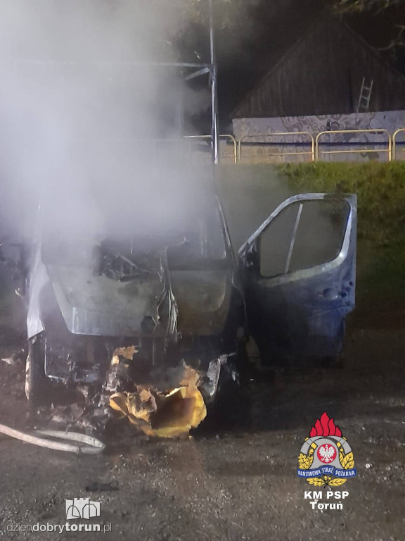 Pożar dostawczaka w Złotorii pod Toruniem