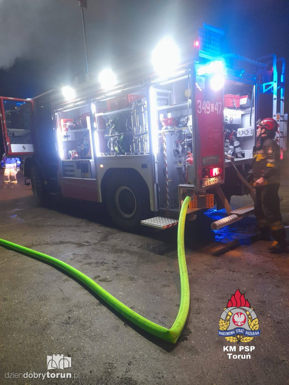 Pożar dostawczaka w Złotorii pod Toruniem