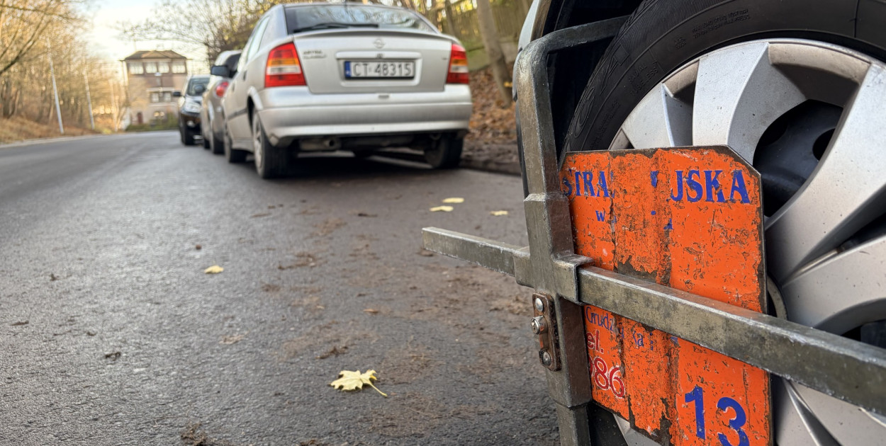 Dworzec zaparkowany jak pole bitwy