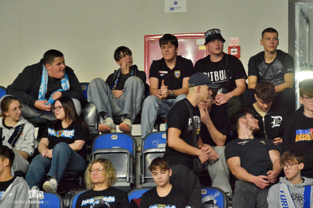 Kibice na Derbach Województwa