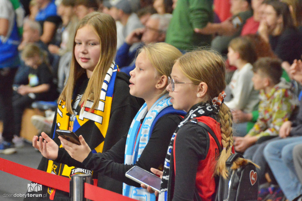 Kibice na Derbach Województwa