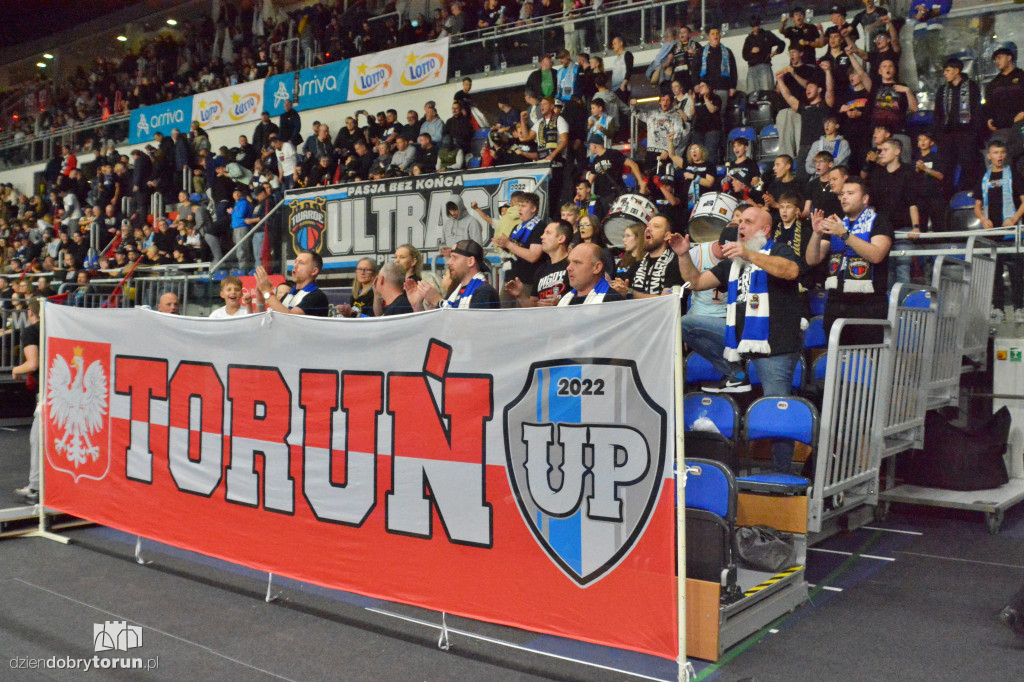 Kibice na Derbach Województwa