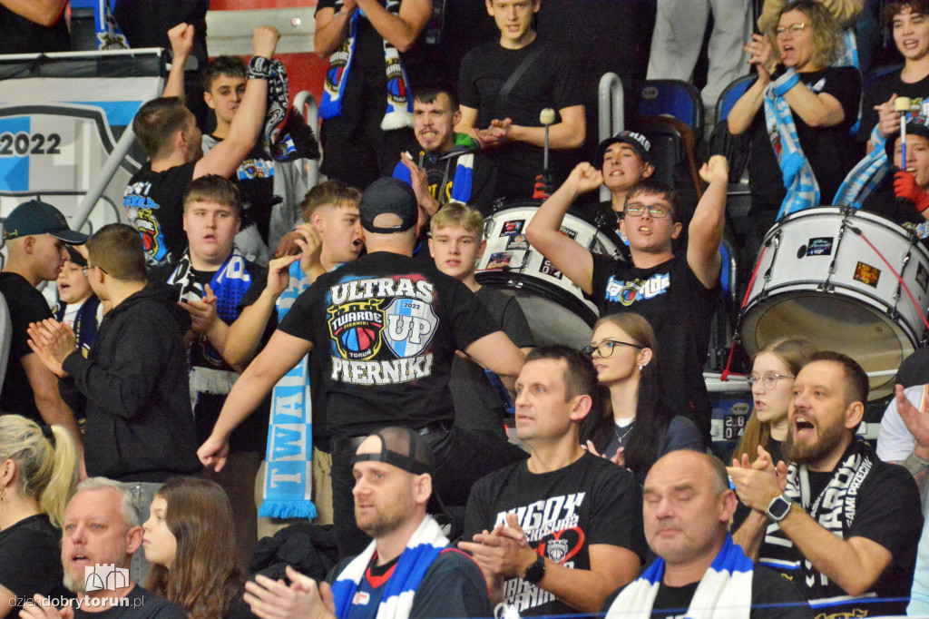 Kibice na Derbach Województwa