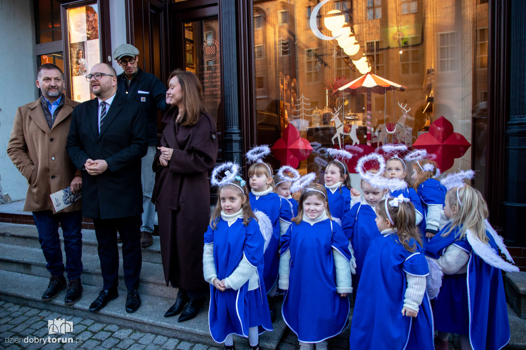 Odsłonięcie anioła na Rynku Staromiejskim