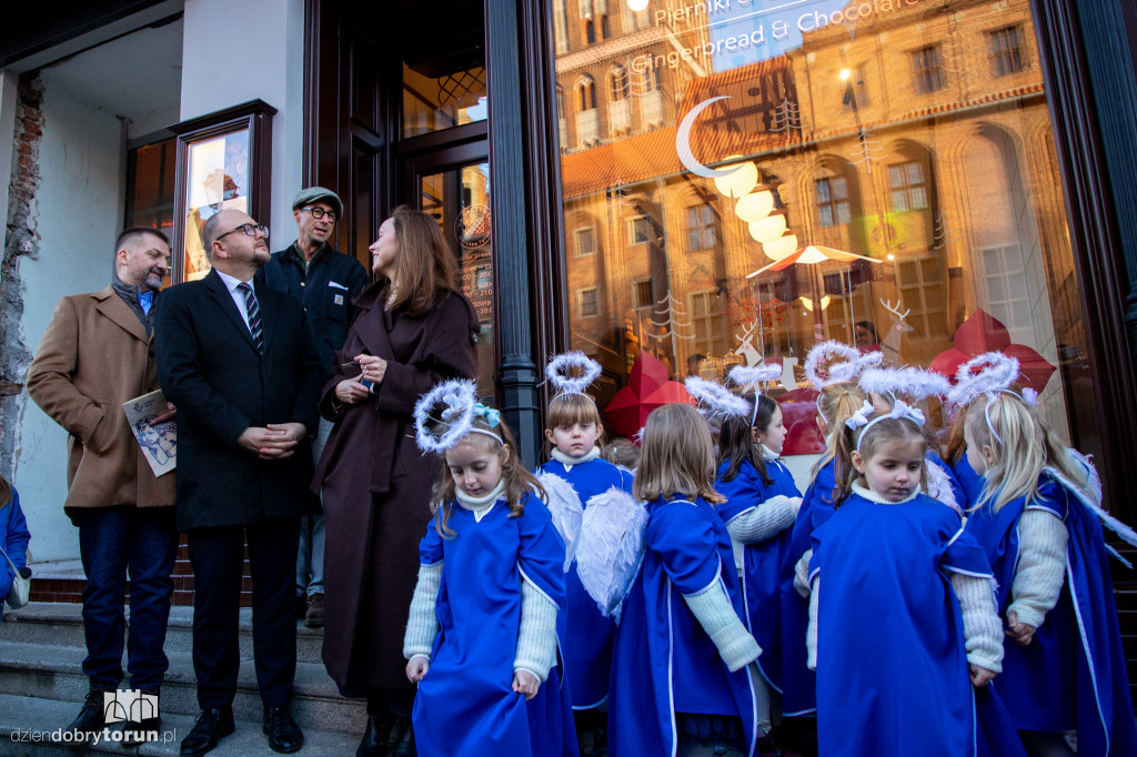 Odsłonięcie anioła na Rynku Staromiejskim