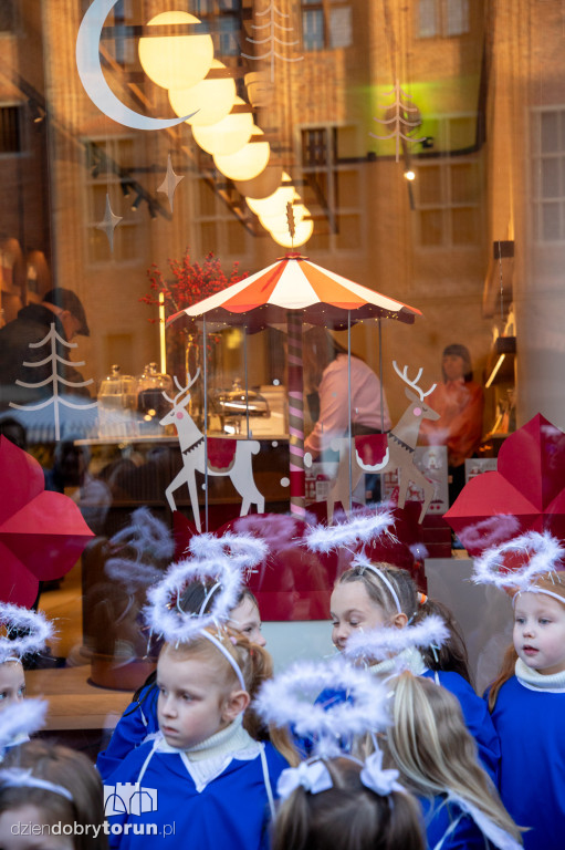 Odsłonięcie anioła na Rynku Staromiejskim