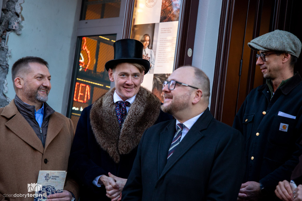 Odsłonięcie anioła na Rynku Staromiejskim