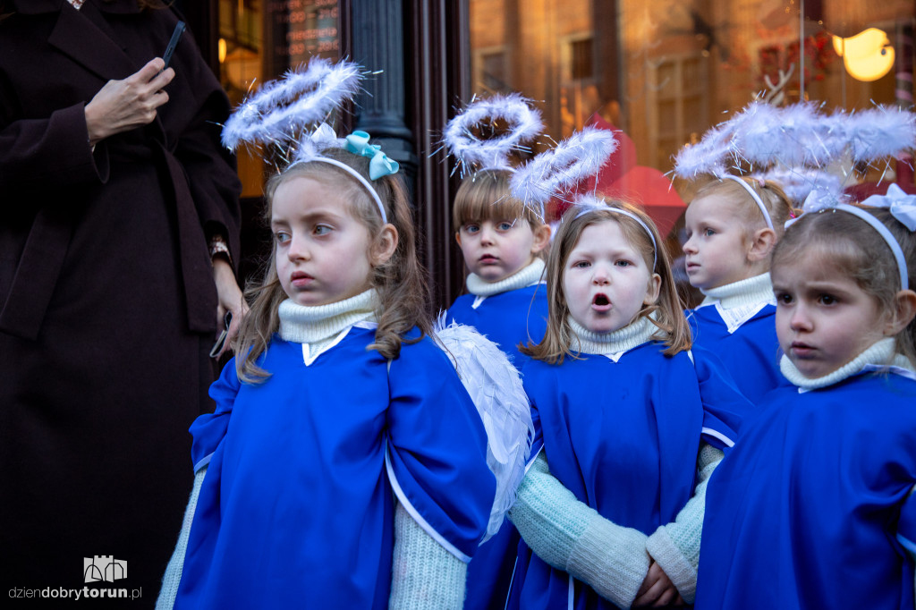 Odsłonięcie anioła na Rynku Staromiejskim
