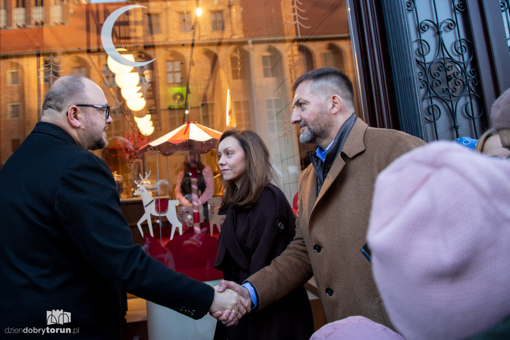 Odsłonięcie anioła na Rynku Staromiejskim