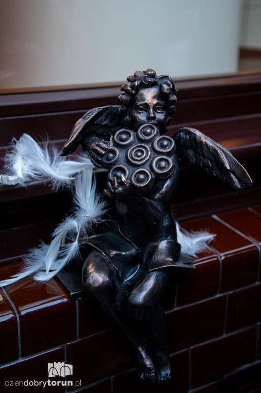 Odsłonięcie anioła na Rynku Staromiejskim