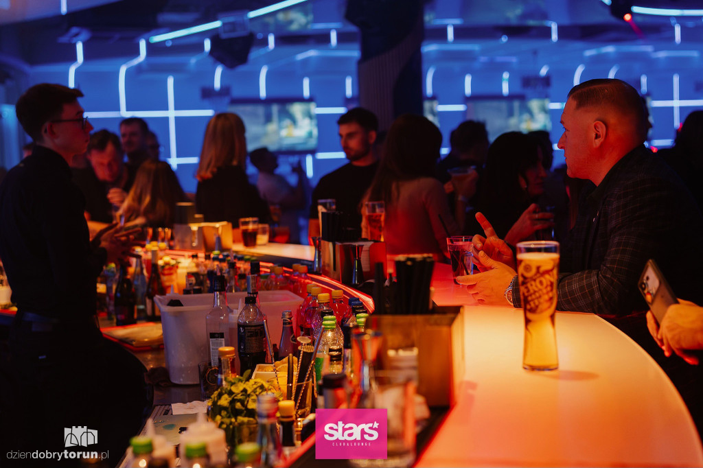 Gorąca noc w klubie Stars!