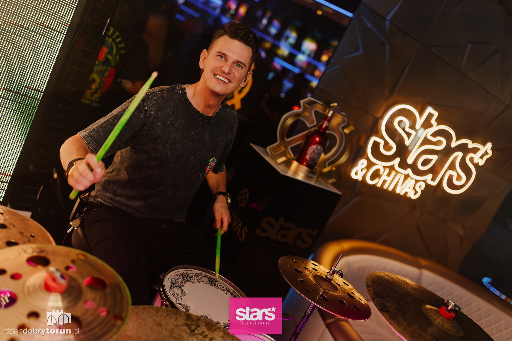 Gorąca noc w klubie Stars!