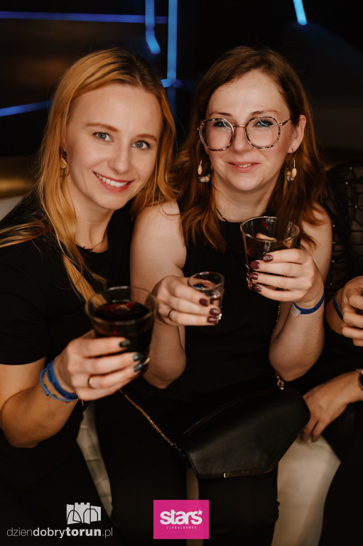 Gorąca noc w klubie Stars!