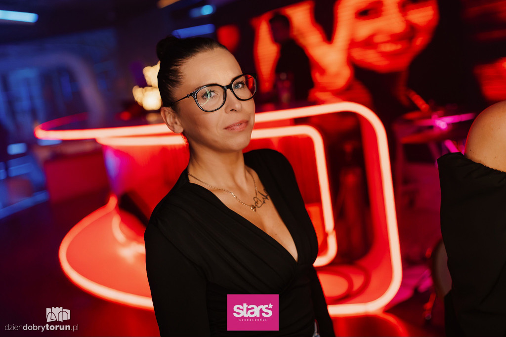 Gorąca noc w klubie Stars!