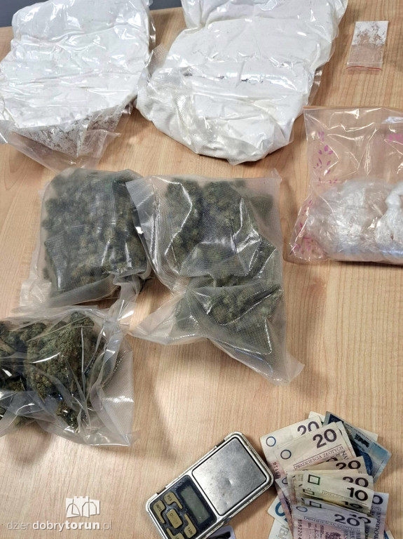 Mężczyzna wpadł z ogromną ilością narkotyków