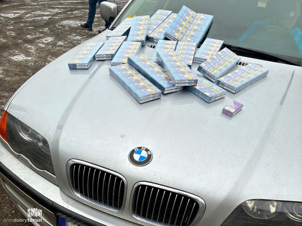 Cios w tytoniowy półświatek