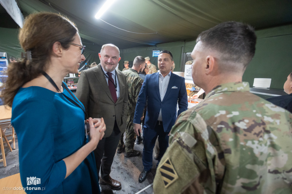 Marszałek województwa odwiedził zołnierzy USA
