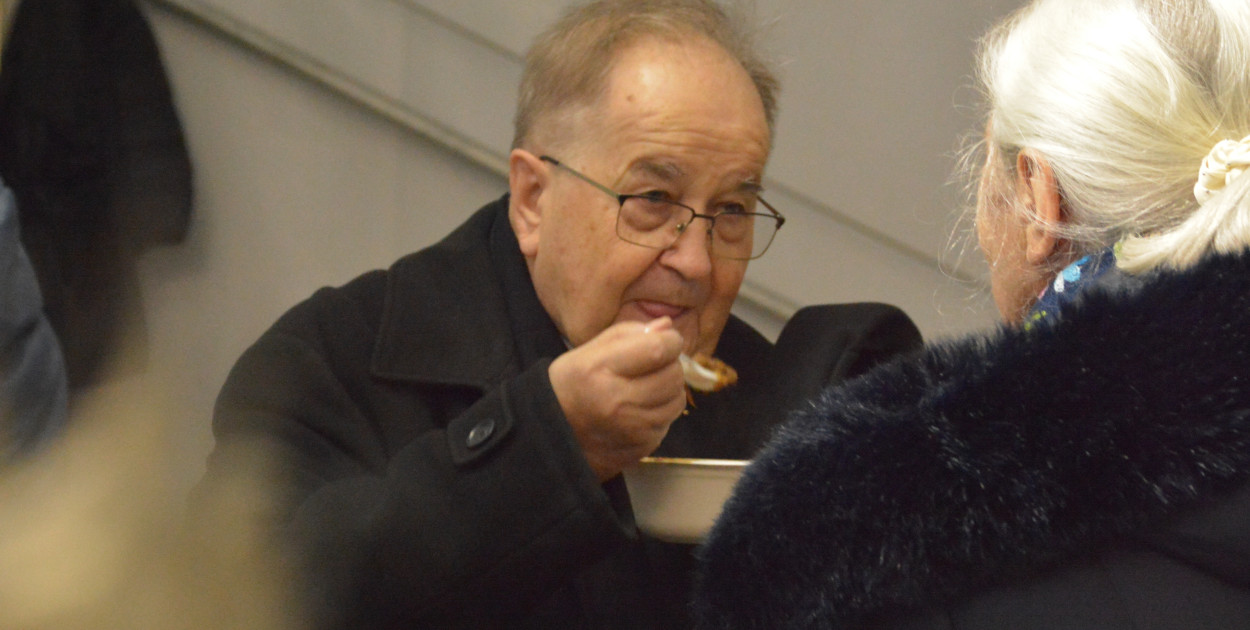 Pyszności na urodzinach rozgłośni