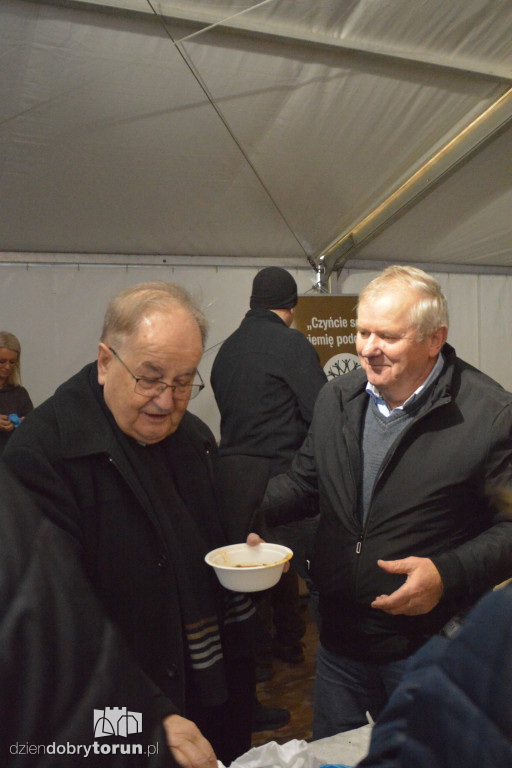 Pyszności na urodzinach rozgłośni