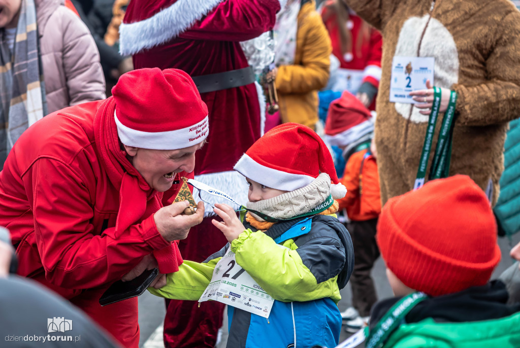 Mikołajkowe biegi dzieci