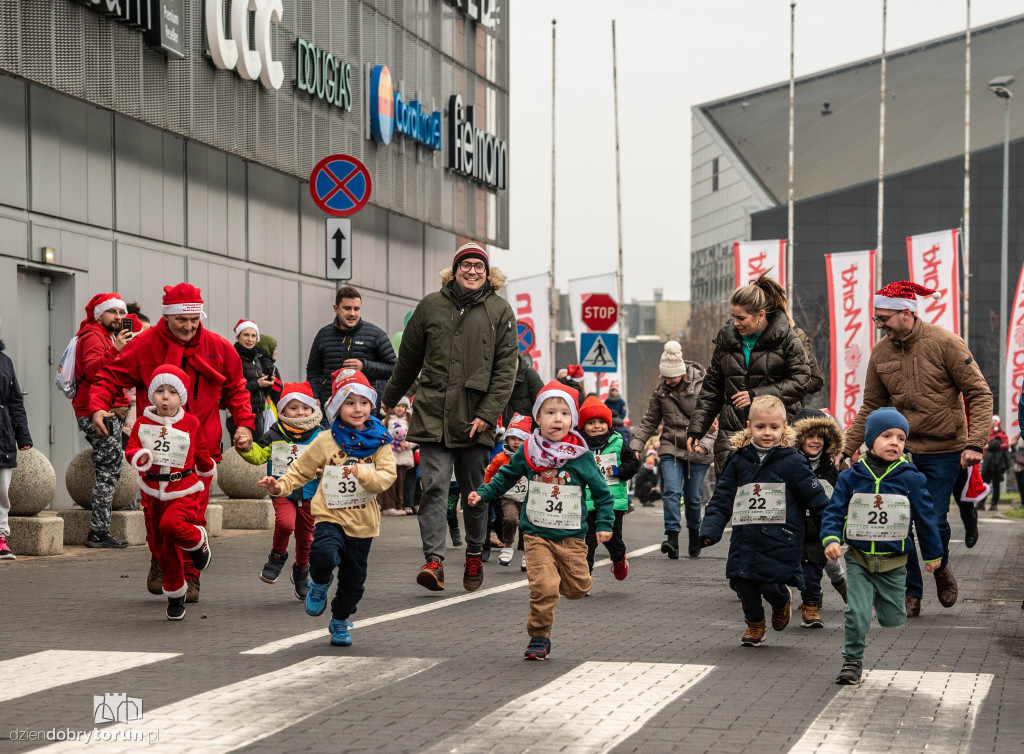 Mikołajkowe biegi dzieci