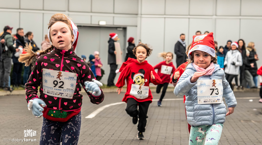Mikołajkowe biegi dzieci