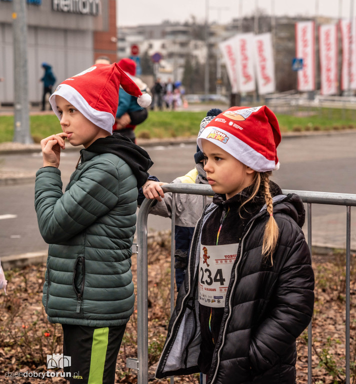 Mikołajkowe biegi dzieci