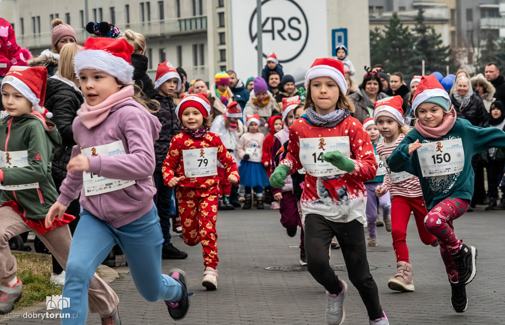 Mikołajkowe biegi dzieci