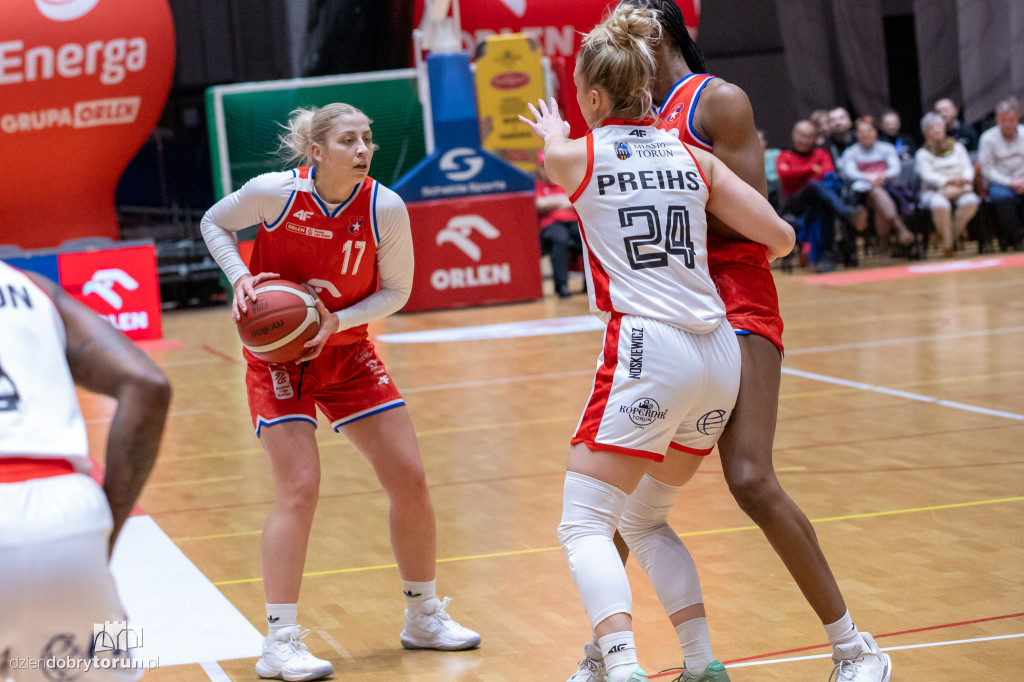 Energa Toruń 73 : 67 Wisła Kraków